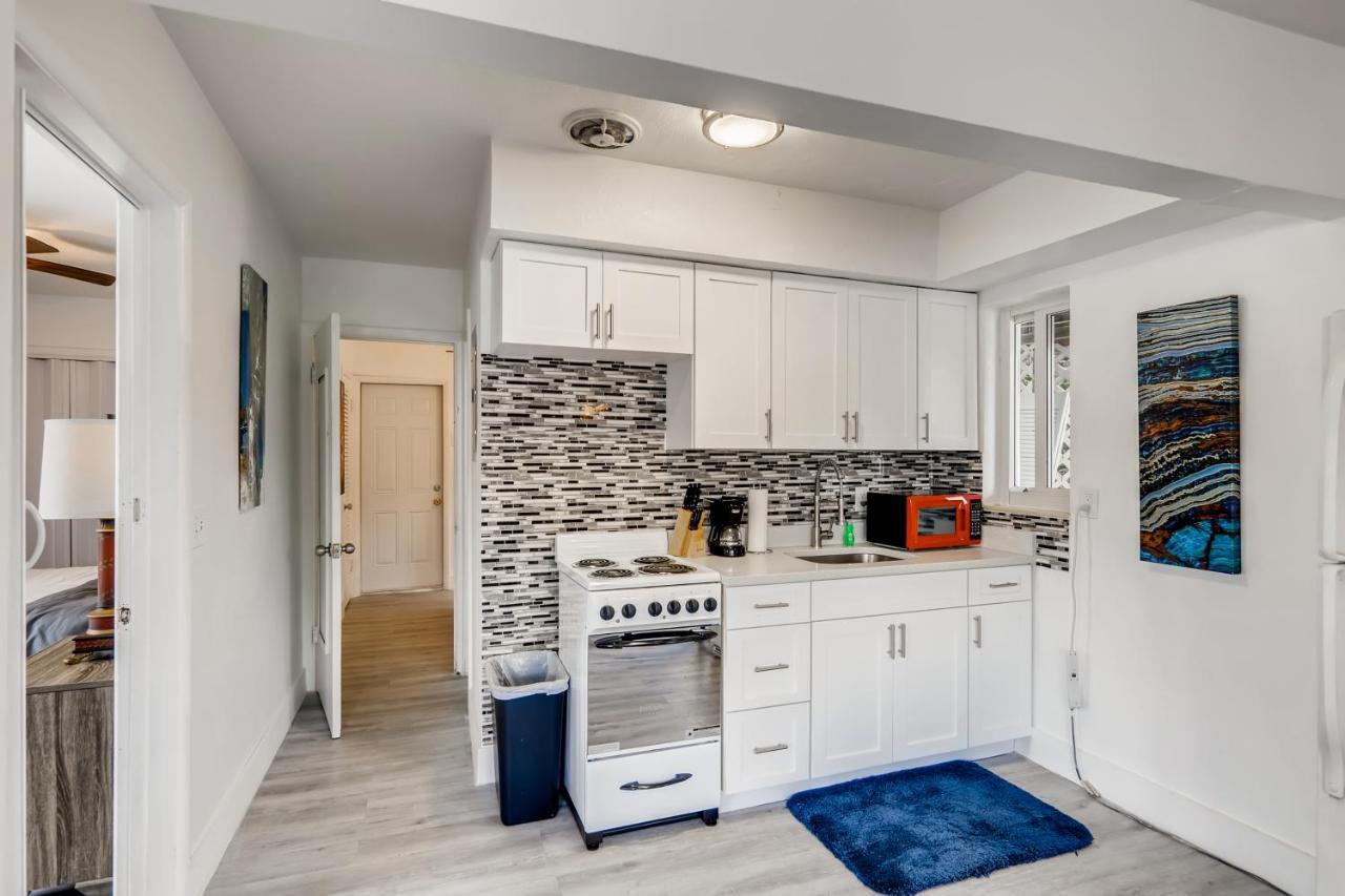 Tropical Getaway/ Stunning 2Br Gem Lägenhet West Palm Beach Exteriör bild