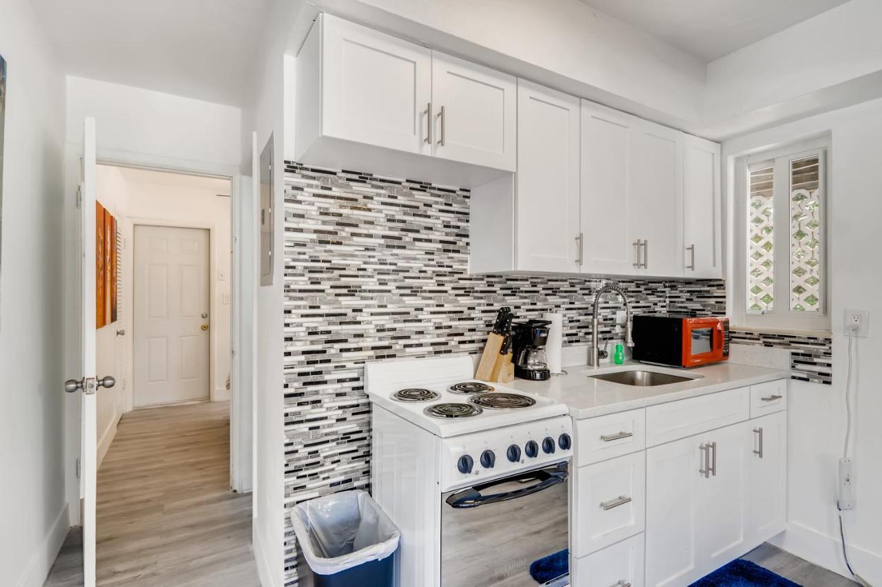 Tropical Getaway/ Stunning 2Br Gem Lägenhet West Palm Beach Exteriör bild